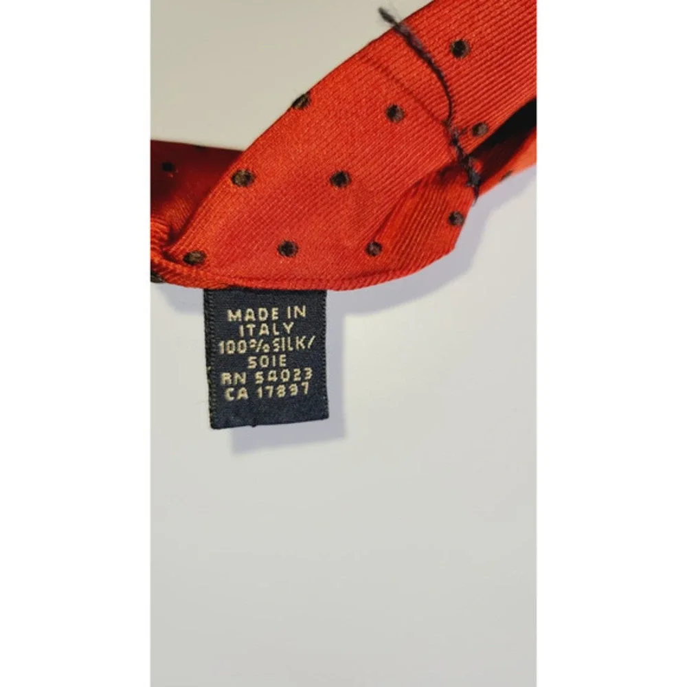 BANANA REPUBLIC 100 % Silk Tie Red & Black Mini‎ Dot Pattern